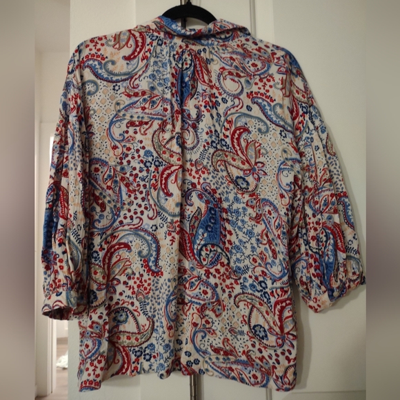 SALE Nine West SZ L Beautiful Colorful Top Wonderful Condition - Picture 3 of 6
